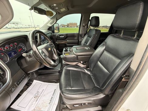 Used 2023 Chevrolet Silverado 3500 LT w/ Convenience Package image 9