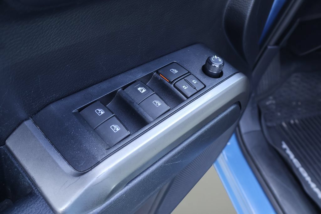 Certified 2019 Toyota Tacoma SR5 RWD image 10