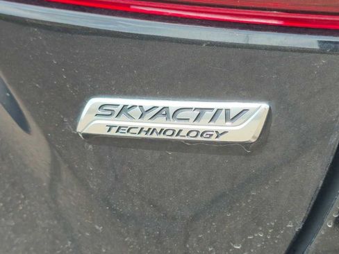 Used 2018 MAZDA MAZDA3 Sport image 9