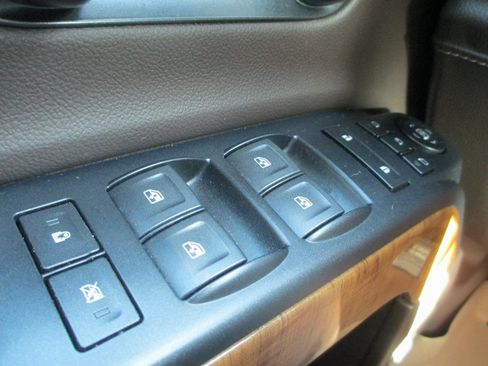 Used 2018 GMC Sierra 1500 SLT w/ SLT Premium Package image 26