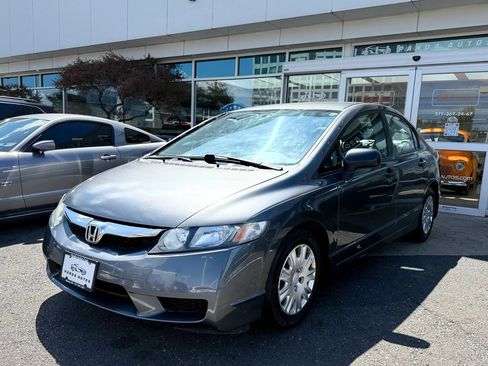 Used 2010 Honda Civic DX-VP image 3