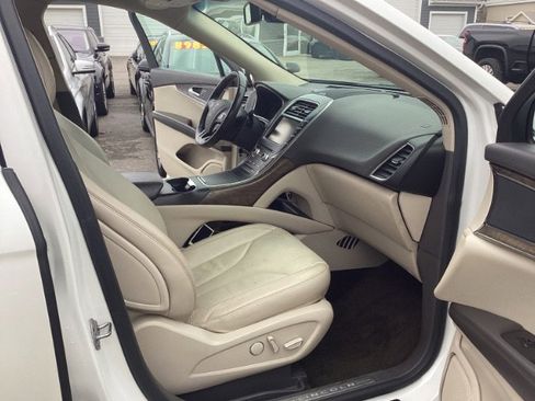 Used 2016 Lincoln MKX Reserve w/ Technology Package image 7