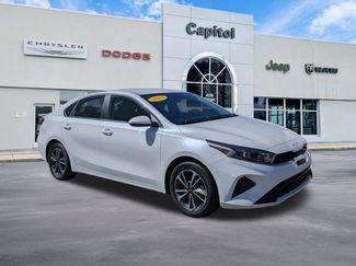 Used 2024 Kia Forte LXS FWD video 1