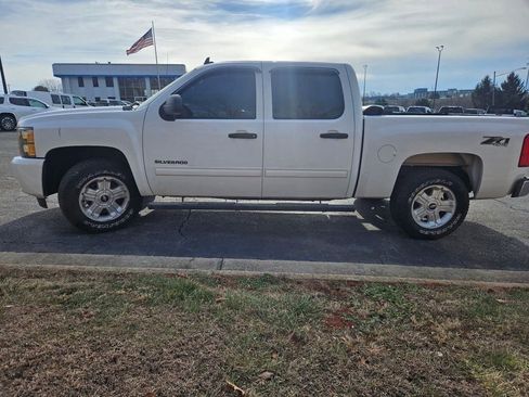 Used 2011 Chevrolet Silverado 1500 LT w/ All-Star Edition image 4
