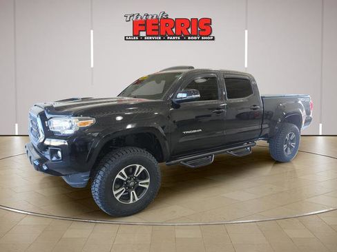 Used 2018 Toyota Tacoma TRD Sport w/ TRD Premium Sport Package AWD/4WD image 1