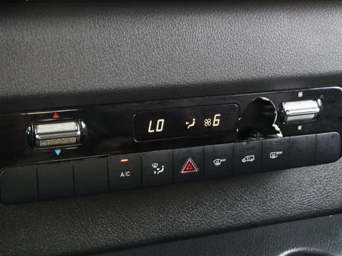Used 2023 Mercedes-Benz Sprinter 2500 image 30