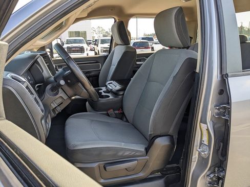 Used 2019 RAM 2500 Big Horn image 32