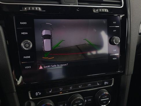 Used 2019 Volkswagen Golf R 4-Door image 25