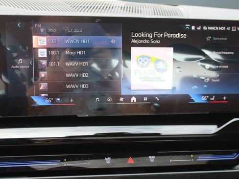 Used 2026 BMW 530i w/ M Sport Package RWD image 21