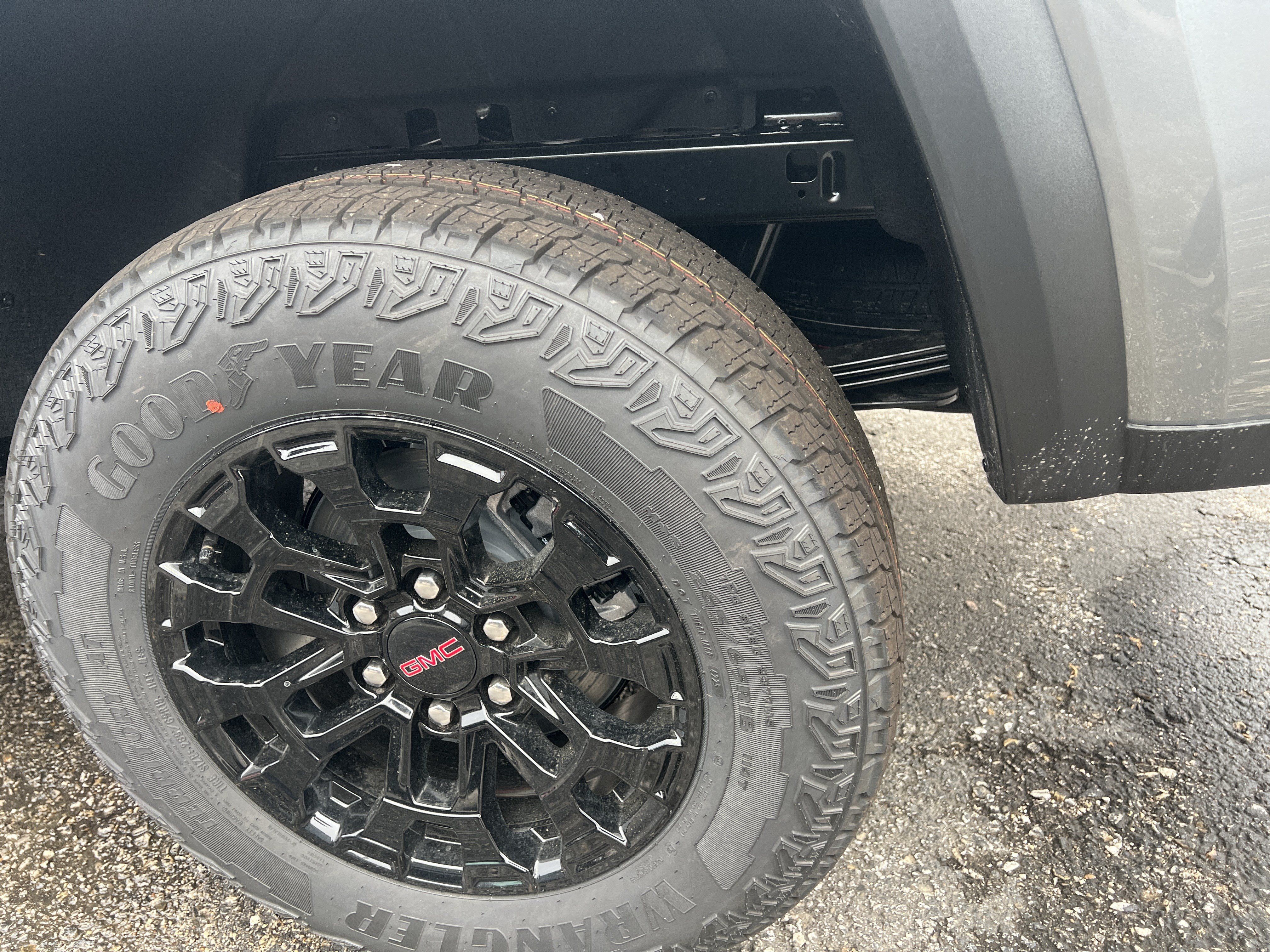 New 2026 GMC Canyon Elevation w/ Technology Package AWD/4WD image 10
