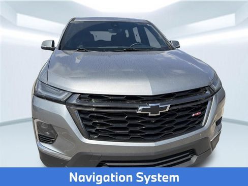 Used 2023 Chevrolet Traverse RS FWD image 2