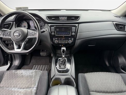 Used 2018 Nissan Rogue SV w/ Premium Package image 16