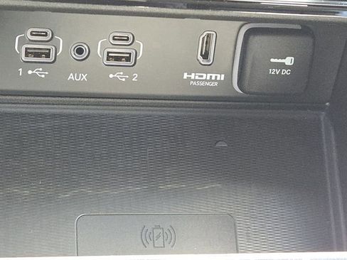 Used 2023 Jeep Grand Cherokee L Limited w/ Luxury Tech Group II image 14