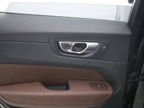 Certified 2023 Volvo XC60 T8 Ultimate w/ Climate Package AWD/4WD image 21
