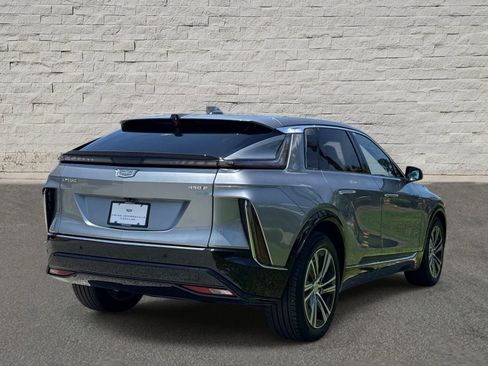 Used 2025 Cadillac Lyriq Luxury RWD image 5