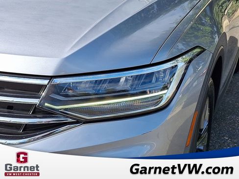 Certified 2022 Volkswagen Tiguan SE image 10