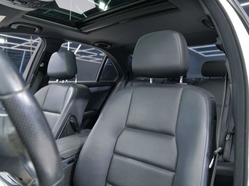Used 2014 Mercedes-Benz C 250 Sedan image 21