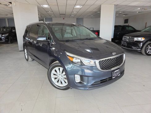 Used 2017 Kia Sedona EX image 1