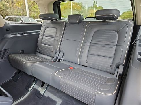 Used 2020 Lincoln Navigator Black Label image 13