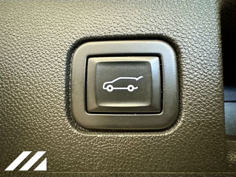 Used 2021 Chevrolet Equinox LT AWD/4WD image 28