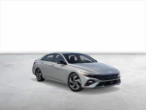 New 2025 Hyundai Elantra SEL image 2