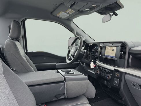Used 2025 Ford F250 XL w/ STX Appearance Package image 28
