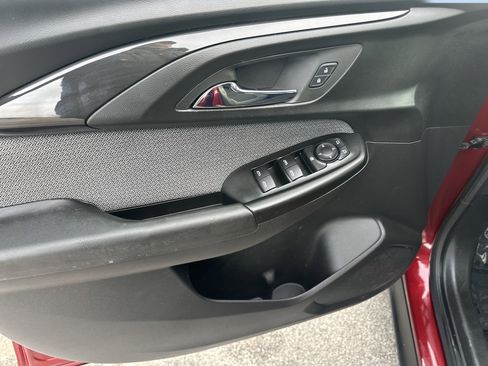 Certified 2022 Chevrolet TrailBlazer LT w/ Convenience Package image 8