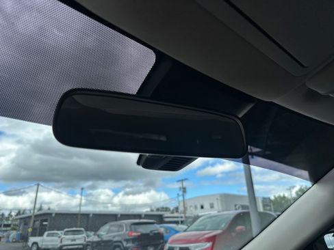 Used 2019 Nissan Rogue SV FWD image 16