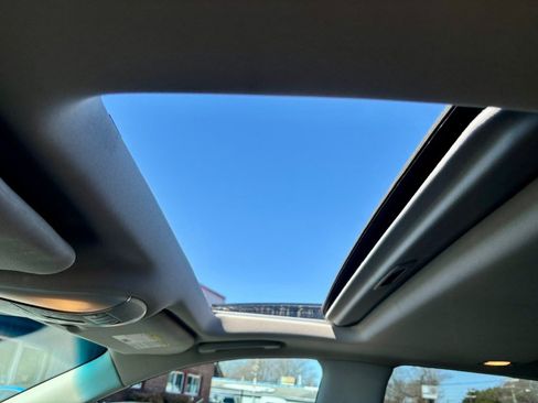 Used 2015 INFINITI QX60 AWD w/ Premium Package image 31