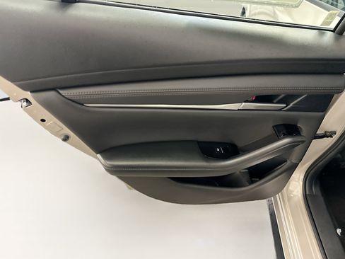 Used 2024 MAZDA MAZDA3 s FWD image 27