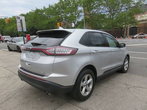 Used 2017 Ford Edge SE w/ Cargo Accessory Package AWD/4WD image 4