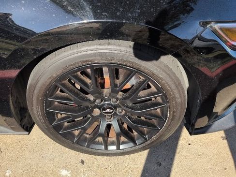 Used 2015 Ford Mustang GT w/ GT Performance Package RWD image 8
