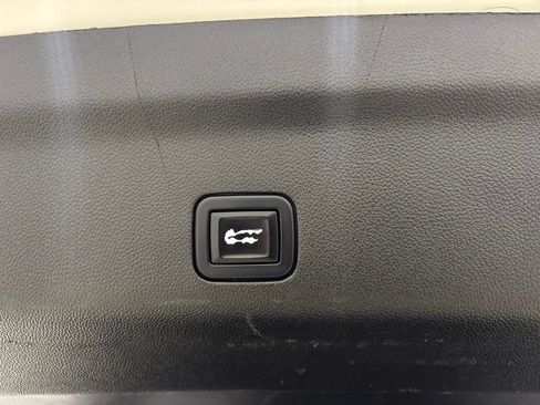 Used 2021 Cadillac Escalade Sport Platinum w/ Heavy-Duty Trailer Package AWD/4WD image 40
