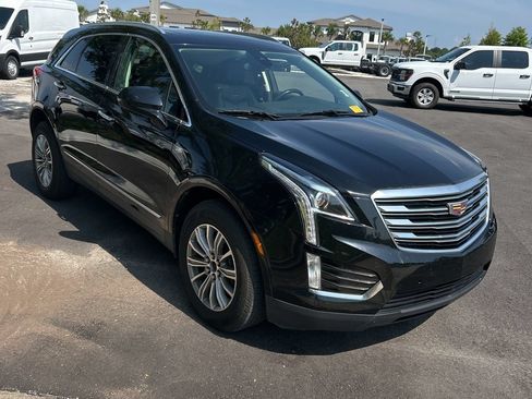 Used 2017 Cadillac XT5 Luxury w/ Driver Awareness Package FWD image 2
