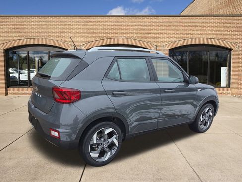 New 2026 Hyundai Venue SEL image 3