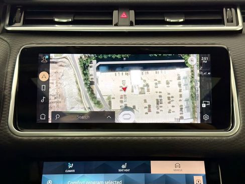 Certified 2023 Land Rover Range Rover Velar R-Dynamic S AWD/4WD image 13