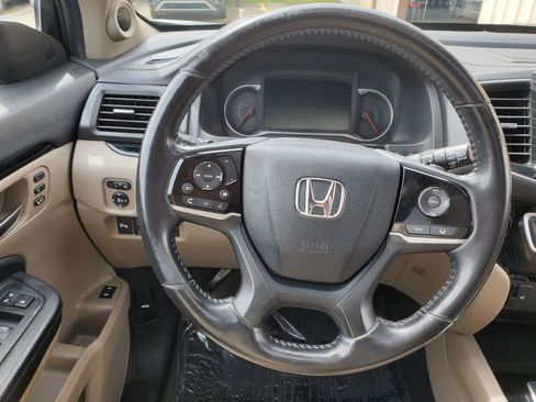 Used 2019 Honda Pilot Touring image 50