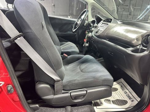 Used 2010 Honda Fit Sport image 32