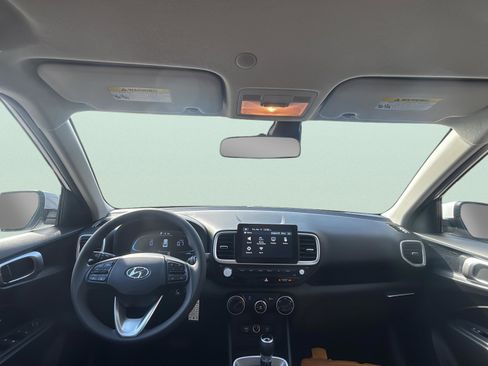 New 2026 Hyundai Venue SE image 9