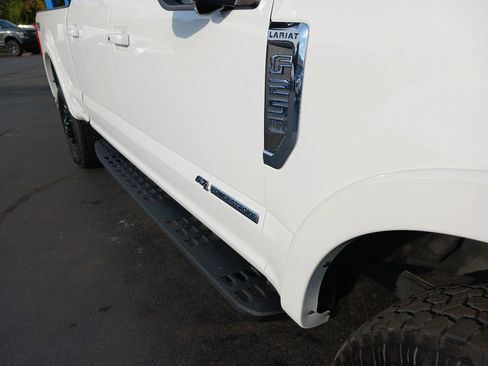 Used 2021 Ford F250 Lariat w/ Tremor Off-Road Package image 9