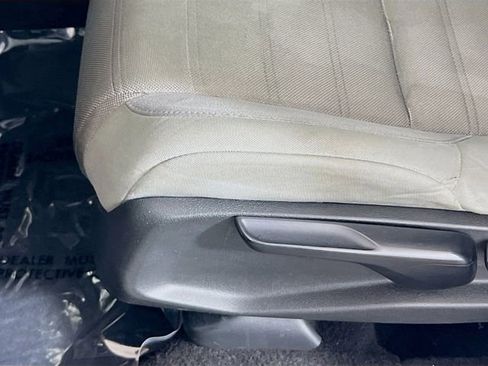 Used 2018 Honda CR-V LX image 16