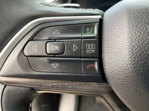 Certified 2024 Jeep Grand Cherokee Limited image 17