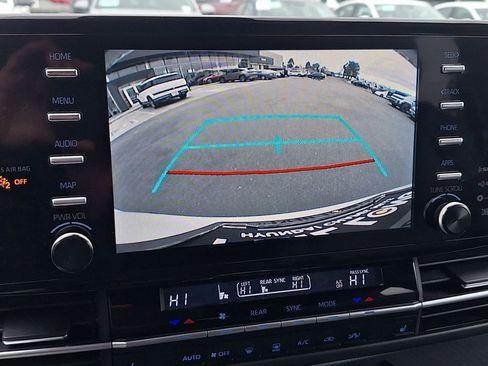 Used 2023 Toyota Sienna XSE w/ XSE Plus Package image 19