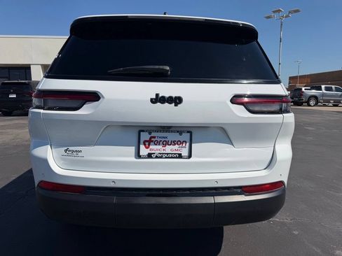 Used 2025 Jeep Grand Cherokee L Laredo RWD image 15