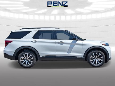 Used 2024 Ford Explorer ST-Line w/ Class IV Trailer Tow Package AWD/4WD image 8