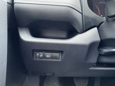 Certified 2025 Toyota RAV4 XLE AWD/4WD image 29