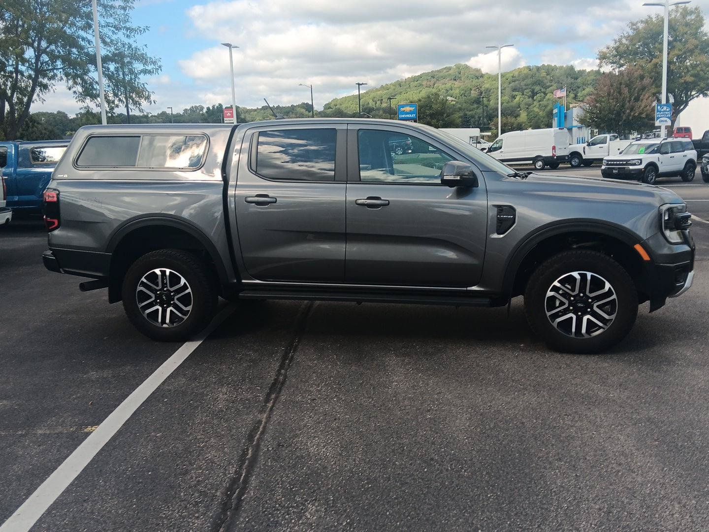 Used 2025 Ford Ranger Lariat w/ Advanced Towing Package AWD/4WD image 3