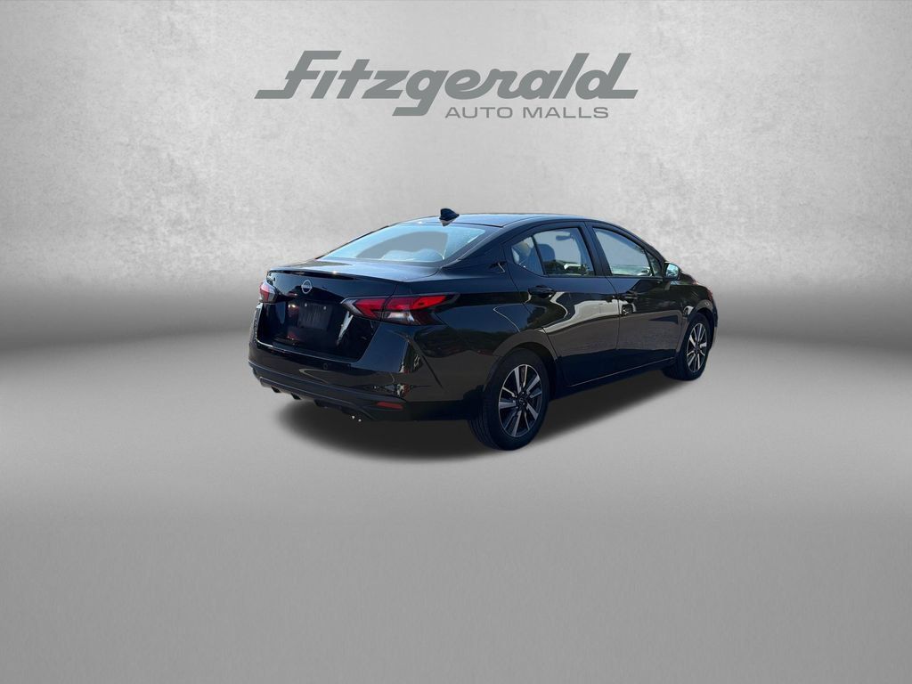 Used 2025 Nissan Versa SV FWD image 8