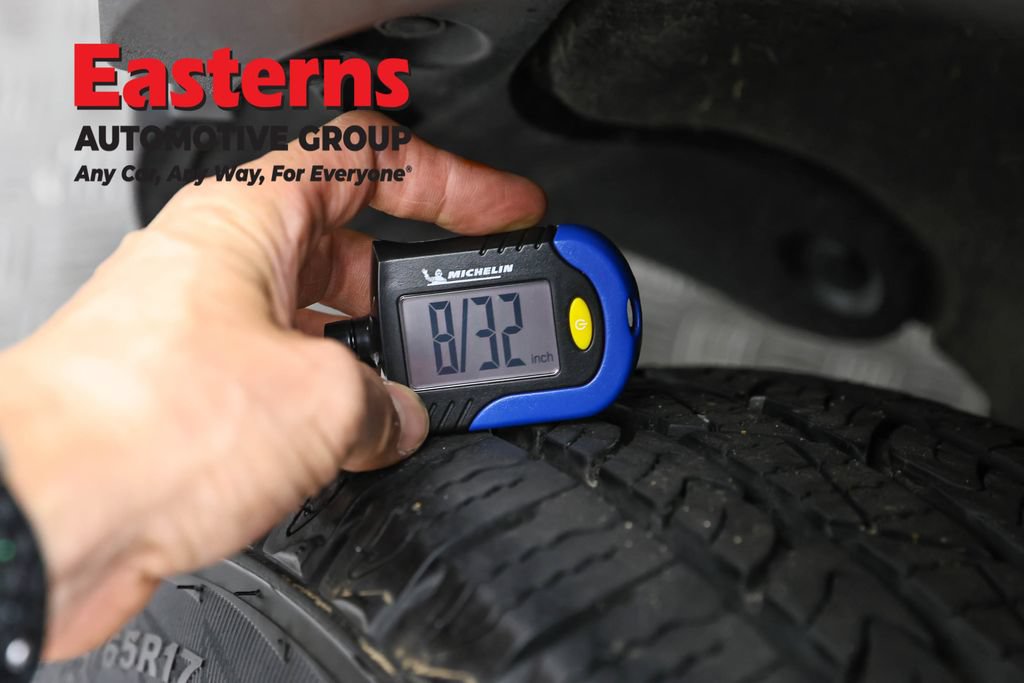 Used 2024 Toyota RAV4 XLE AWD/4WD image 28