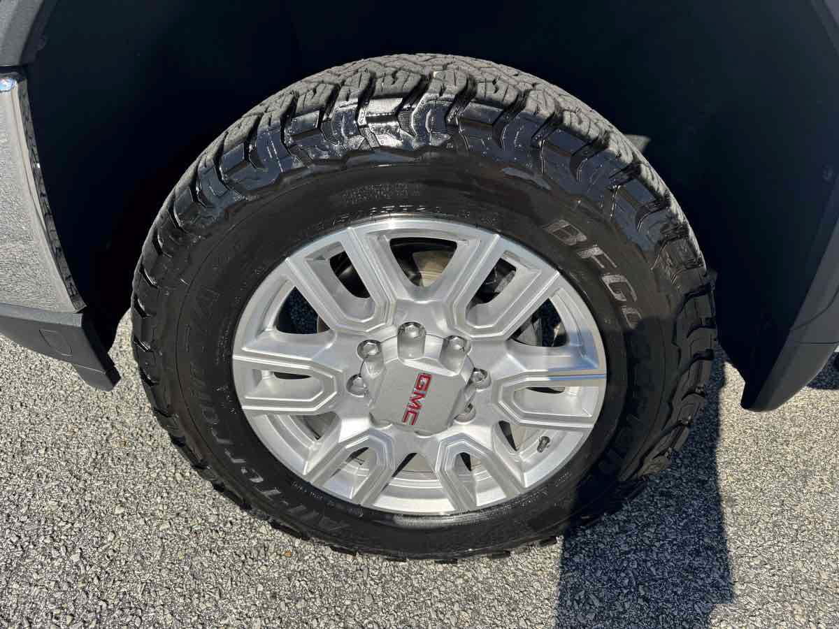 Used 2022 GMC Sierra 2500 SLE w/ SLE Value Package; AWD/4WD image 29